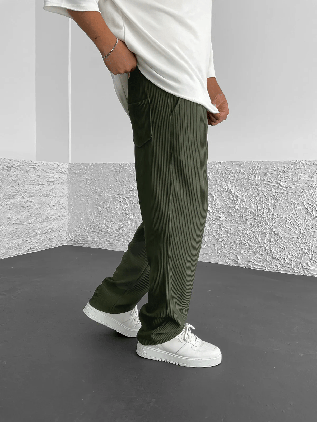 Pantalon côtelé coupe décontractée - Cotty Milano